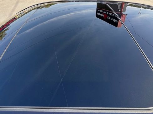 Used 2022 BMW M550i xDrive M550i xDrive image 10