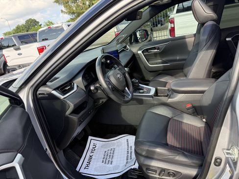 Used 2024 Toyota RAV4 XSE AWD/4WD image 7