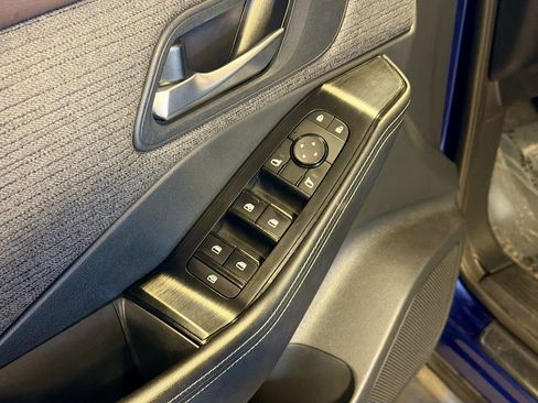 Used 2021 Nissan Rogue SV image 15