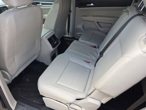 Used 2022 Volkswagen Atlas SE FWD image 21