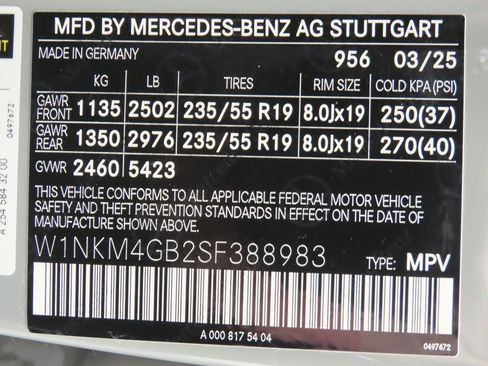 Certified 2025 Mercedes-Benz GLC 300 image 33