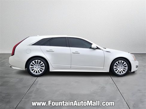 Used 2010 Cadillac CTS Performance w/ Performance Luxury Package image 5
