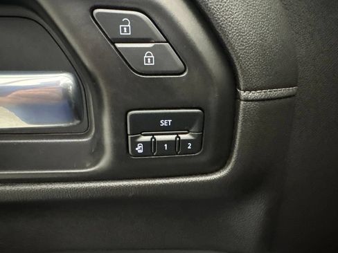 Used 2021 Chevrolet Silverado 1500 LTZ AWD/4WD image 21