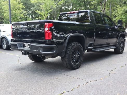 Used 2024 Chevrolet Silverado 2500 LTZ w/ LTZ Plus Package image 5