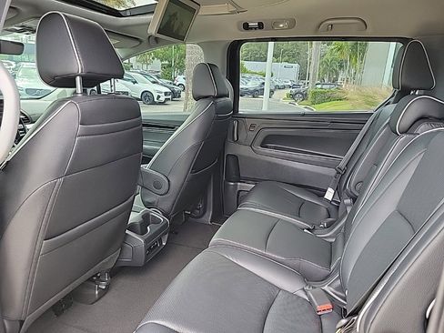 Used 2023 Honda Odyssey Elite image 8