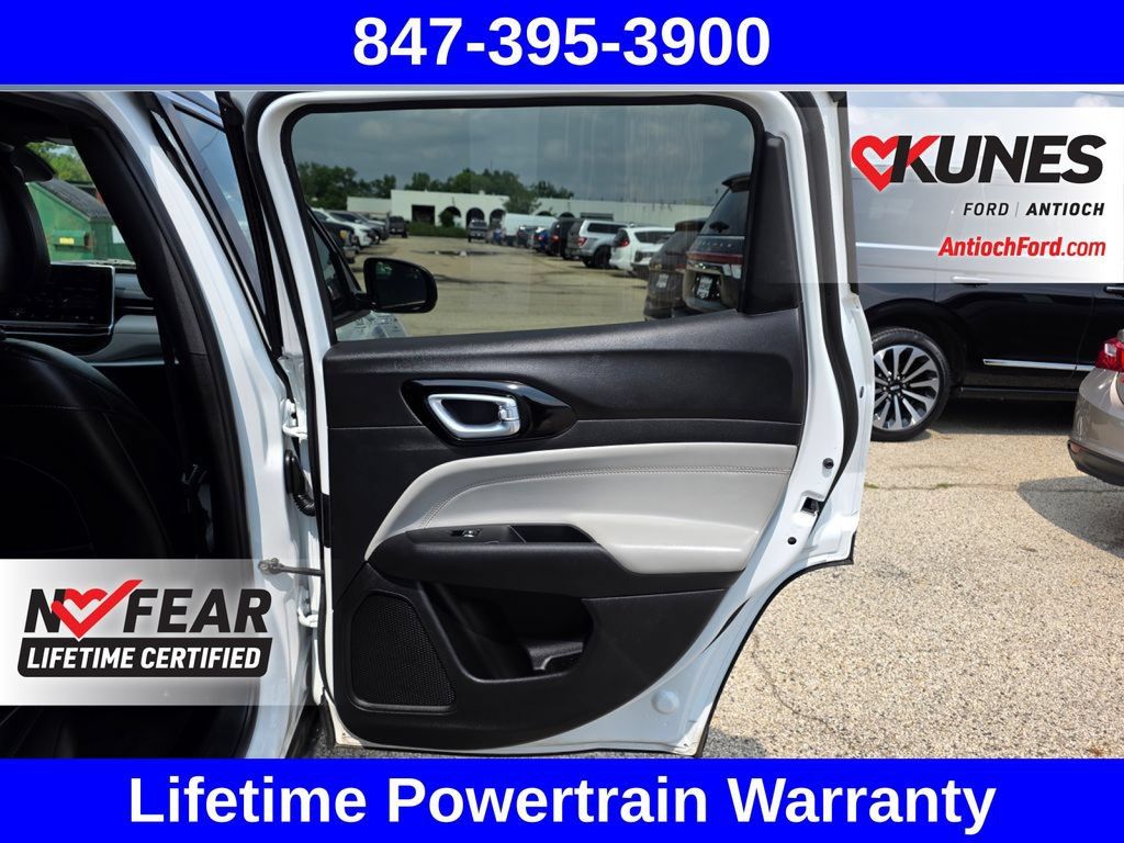 Used 2025 Jeep Compass Limited AWD/4WD image 34