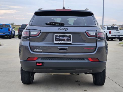 Used 2022 Jeep Compass Trailhawk w/ Trailhawk Elite Group image 8