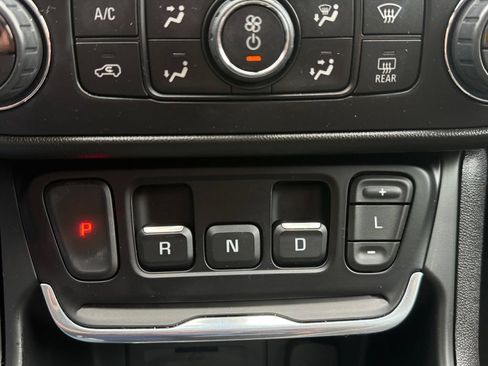 Used 2021 GMC Terrain SLT FWD image 21