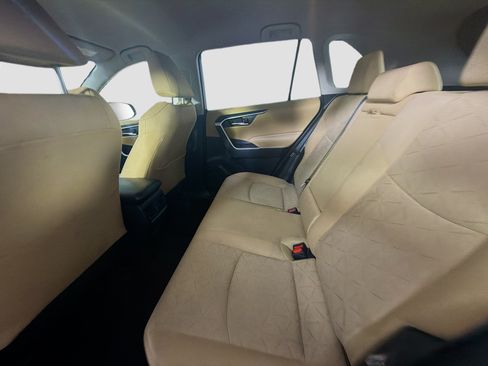 Used 2020 Toyota RAV4 XLE FWD image 26