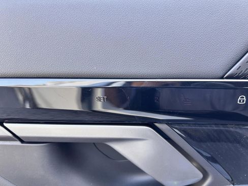 Used 2026 BMW 530i w/ Premium Package image 21