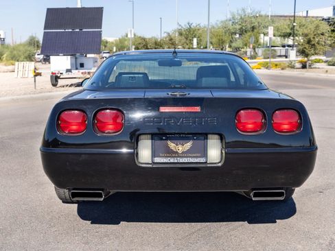 Used 1993 Chevrolet Corvette Coupe image 4