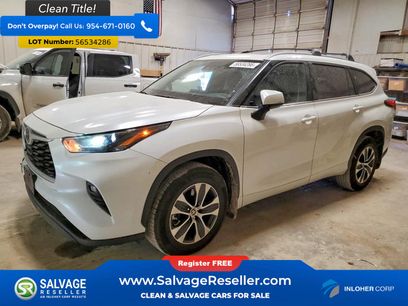 Used 2023 Toyota Highlander XLE