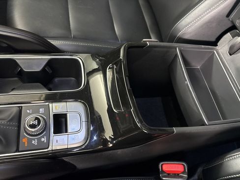 Used 2025 Kia Telluride S AWD/4WD image 47