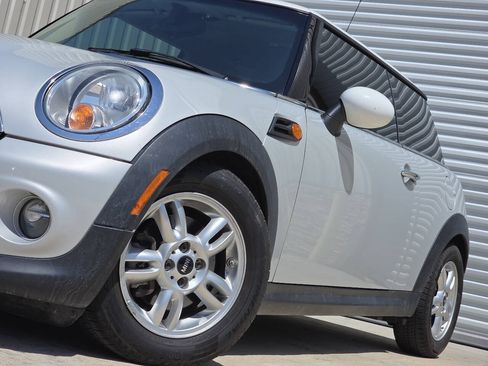 Used 2013 MINI Cooper Hardtop FWD image 8