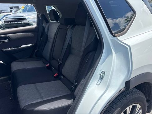 Used 2023 Nissan Rogue SV FWD image 11