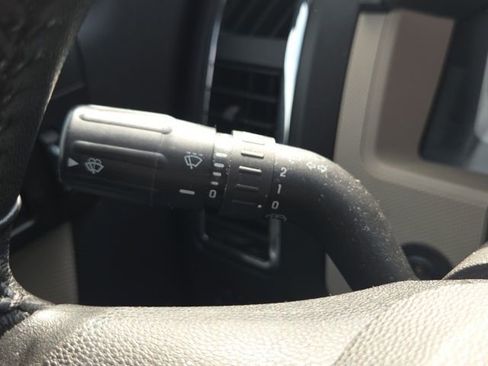 Used 2010 Mercury Mariner Premier image 37