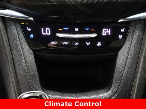 Used 2022 Cadillac XT6 Premium Luxury w/ Technology Package image 21