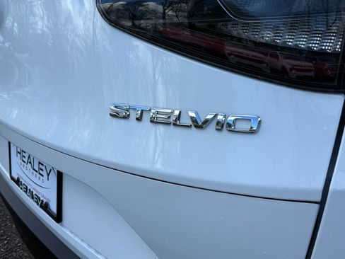 Used 2024 Alfa Romeo Stelvio Sprint AWD/4WD image 8