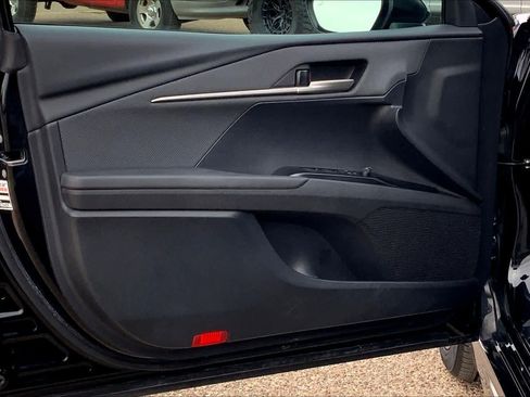 Used 2025 Toyota Camry SE image 21