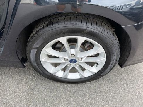 Used 2020 Ford Fusion SE FWD image 12