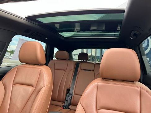 Used 2021 Audi Q7 3.0T Premium w/ Convenience Package image 28