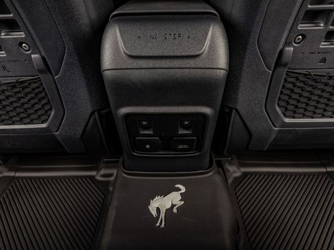 Used 2022 Ford Bronco Black Diamond image 33