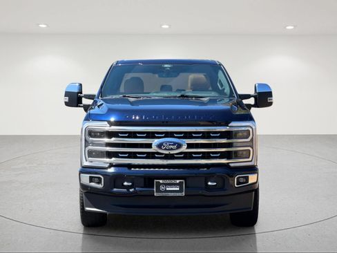 Used 2024 Ford F250 Platinum w/ FX4 Off-Road Package AWD/4WD image 9