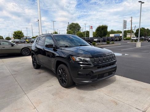 Used 2022 Jeep Compass Latitude w/ Convenience Group AWD/4WD image 19