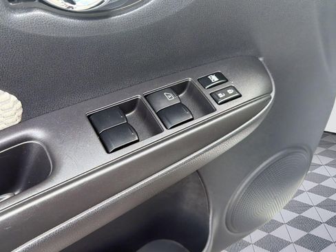 Used 2015 Nissan Versa Note SV FWD image 12