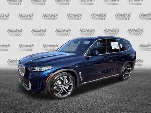 New 2026 BMW X5 xDrive50e image 5