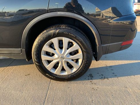 Used 2019 Nissan Rogue FWD image 20