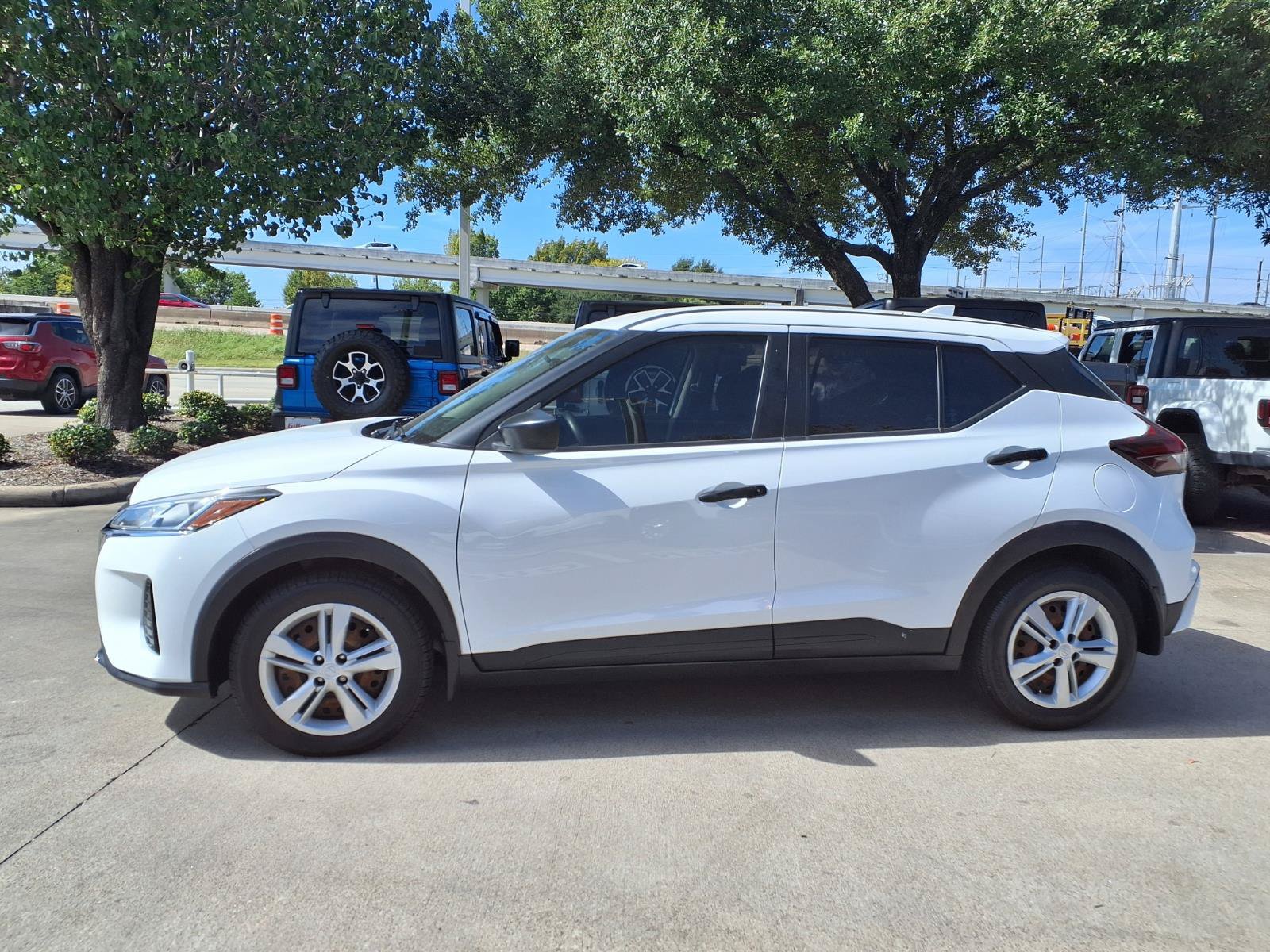 Used 2021 Nissan Kicks S FWD image 24