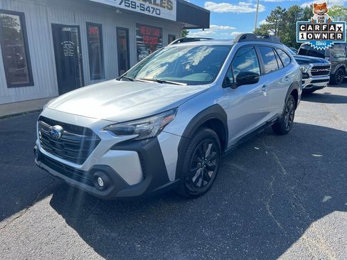 Used 2025 Subaru Outback Onyx Edition AWD/4WD image 1