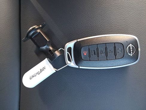 New 2025 Nissan Pathfinder SL w/ Lighting Package (N92) image 42