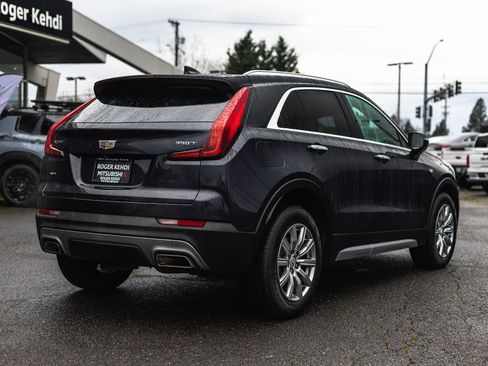 Used 2023 Cadillac XT4 Premium Luxury image 9