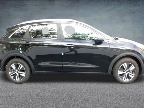 Used 2022 Kia Niro LXS image 25
