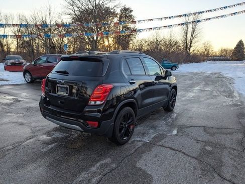 Used 2019 Chevrolet Trax LT w/ Redline Edition image 3