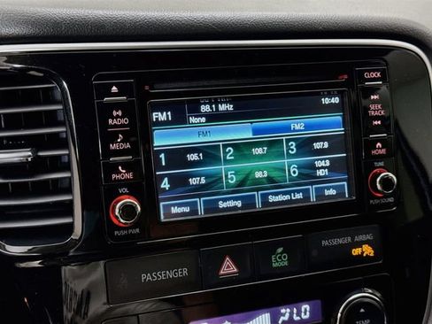 Used 2017 Mitsubishi Outlander ES FWD image 14