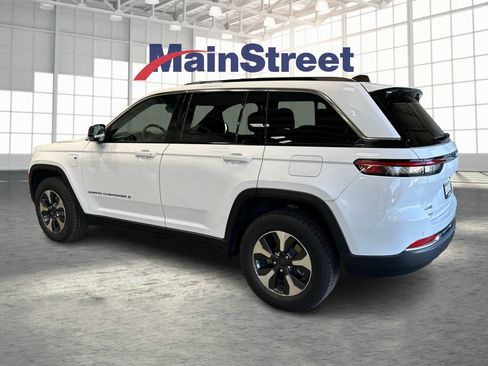 Used 2024 Jeep Grand Cherokee Limited 4xe AWD/4WD image 3