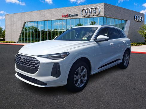 Used 2025 Audi Q5 Premium AWD/4WD image 3