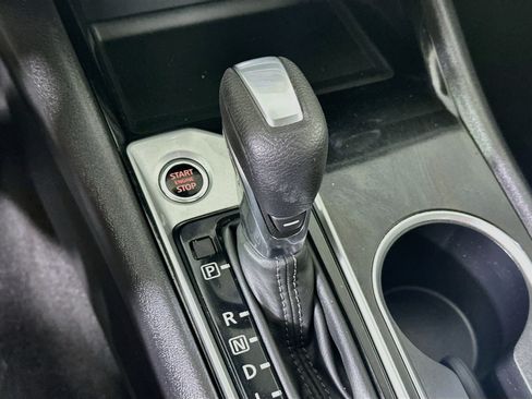 Used 2024 Nissan Altima 2.5 SV FWD image 24