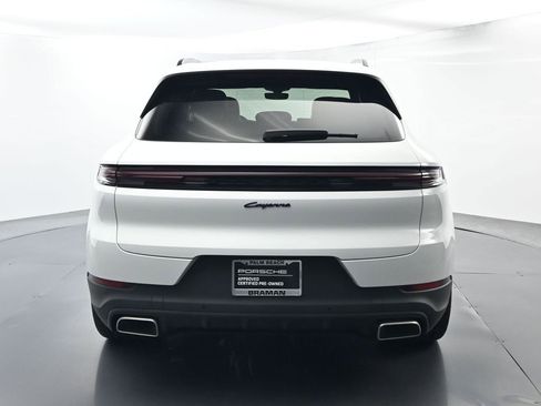 Certified 2025 Porsche Cayenne E-Hybrid AWD/4WD image 11