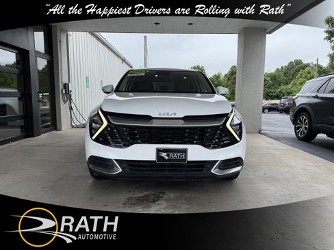 Used 2023 Kia Sportage EX FWD image 3