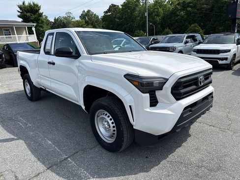 Used 2024 Toyota Tacoma SR RWD image 2