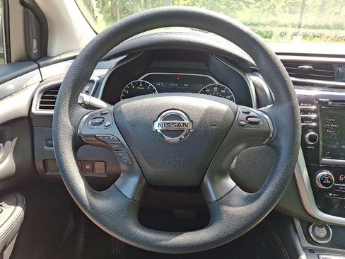Used 2021 Nissan Murano S AWD/4WD image 16