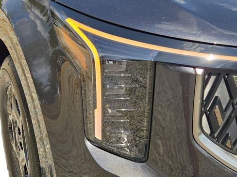 New 2026 Kia Carnival image 5