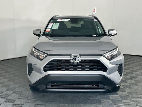 Used 2025 Toyota RAV4 XLE w/ Convenience Package FWD image 8