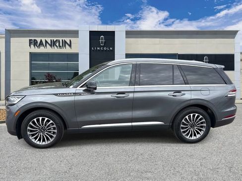 Certified 2023 Lincoln Aviator Reserve AWD/4WD image 4