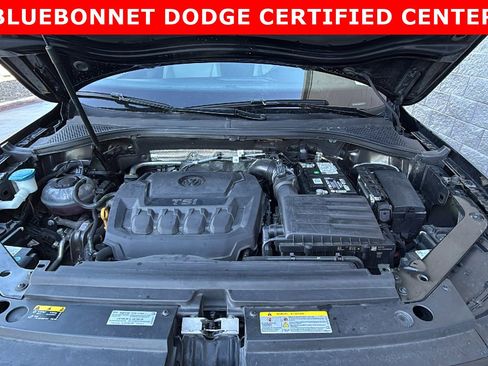 Used 2022 Volkswagen Tiguan SE R-Line image 34