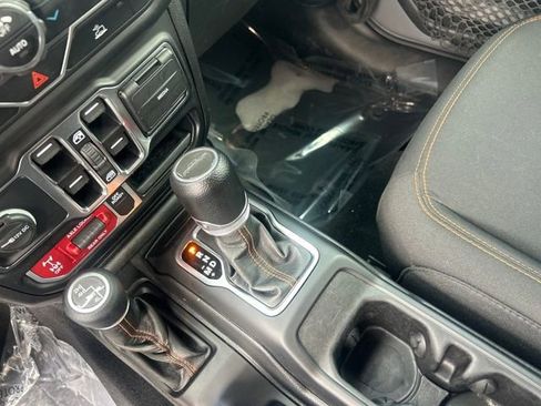 Used 2021 Jeep Gladiator Mojave w/ Trailer Tow Package AWD/4WD image 16